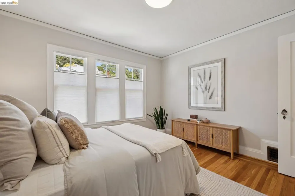 318 Arlington Ave. Kensington, CA 94707