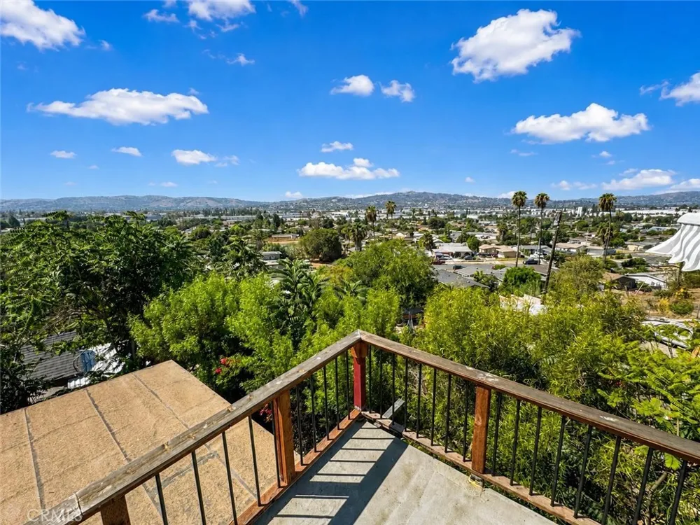 18037 La Puente La Puente, CA 91744