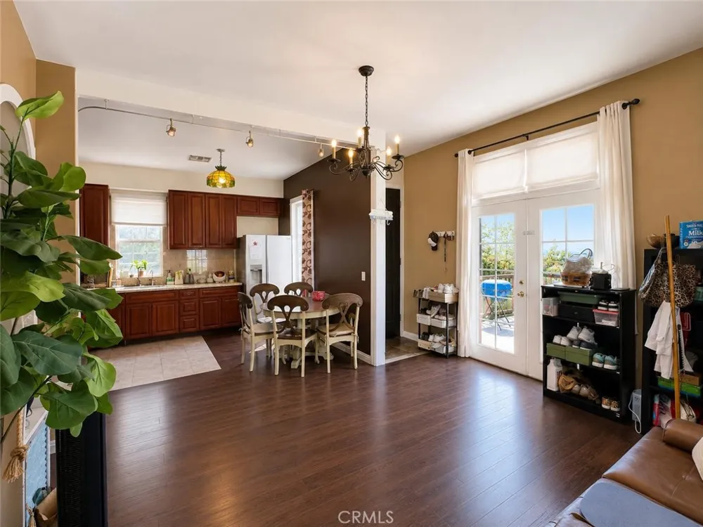 18037 La Puente La Puente, CA 91744