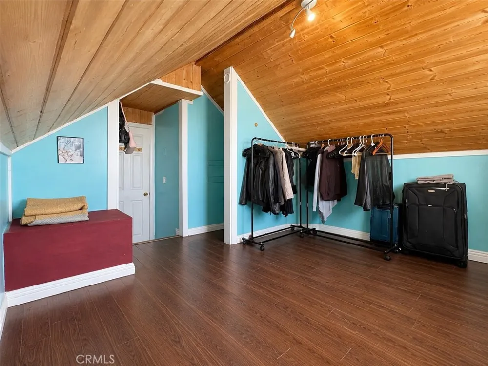 18037 La Puente La Puente, CA 91744