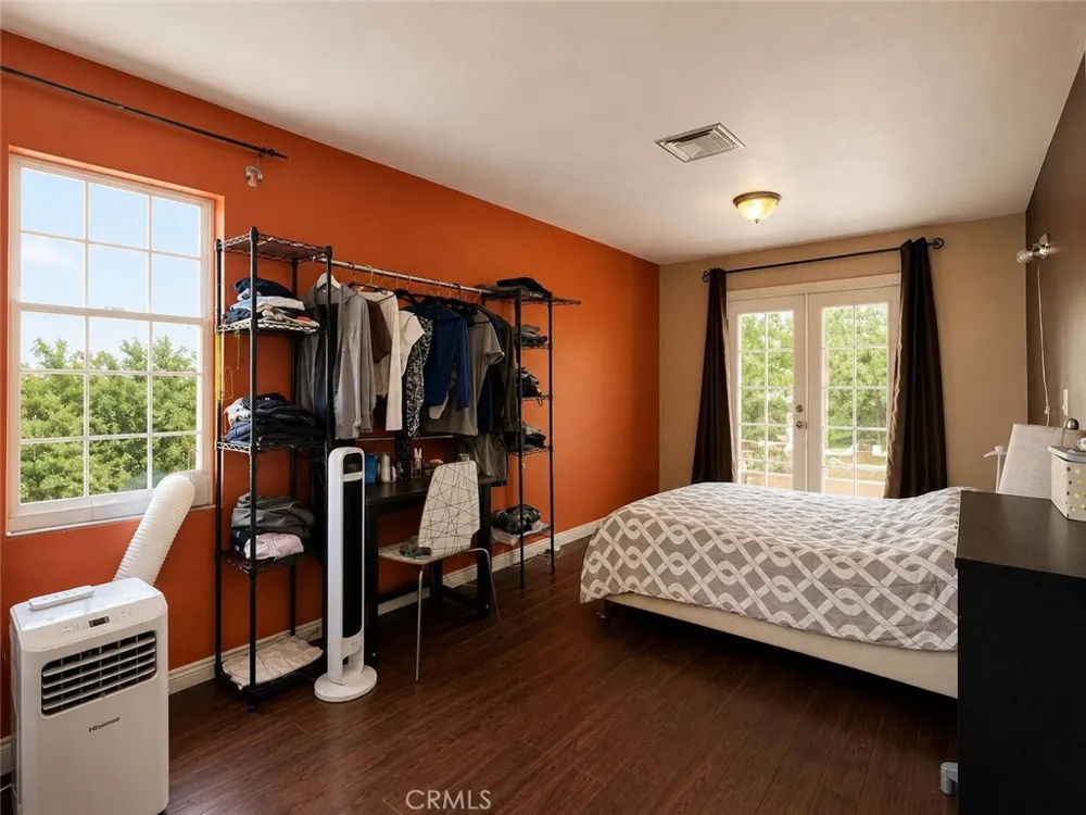 18037 La Puente La Puente, CA 91744