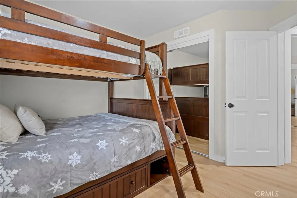 43360 Shasta Rd Big Bear Lake, CA 92315