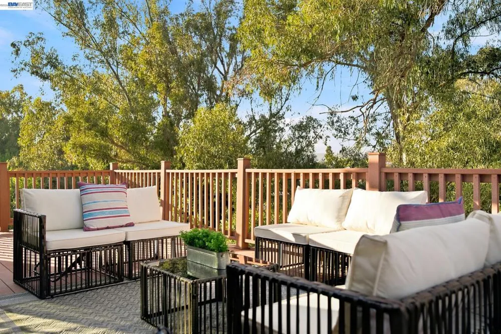 2500 Lancaster Ct Hayward, CA 94542
