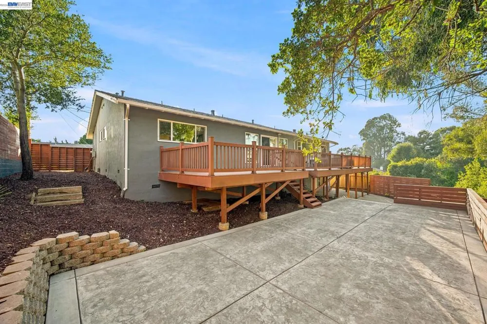 2500 Lancaster Ct Hayward, CA 94542