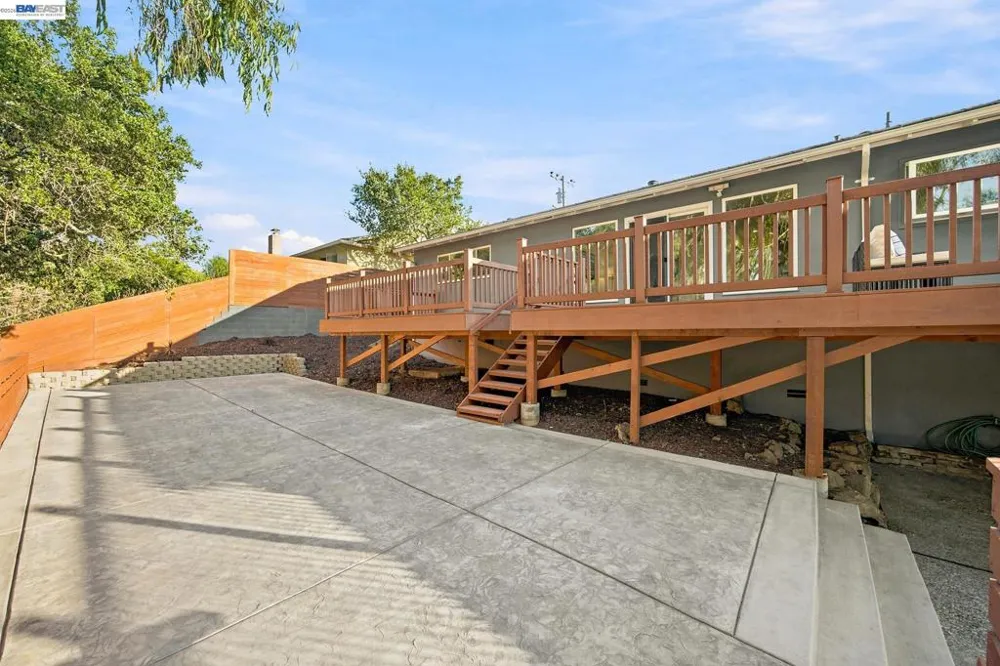 2500 Lancaster Ct Hayward, CA 94542
