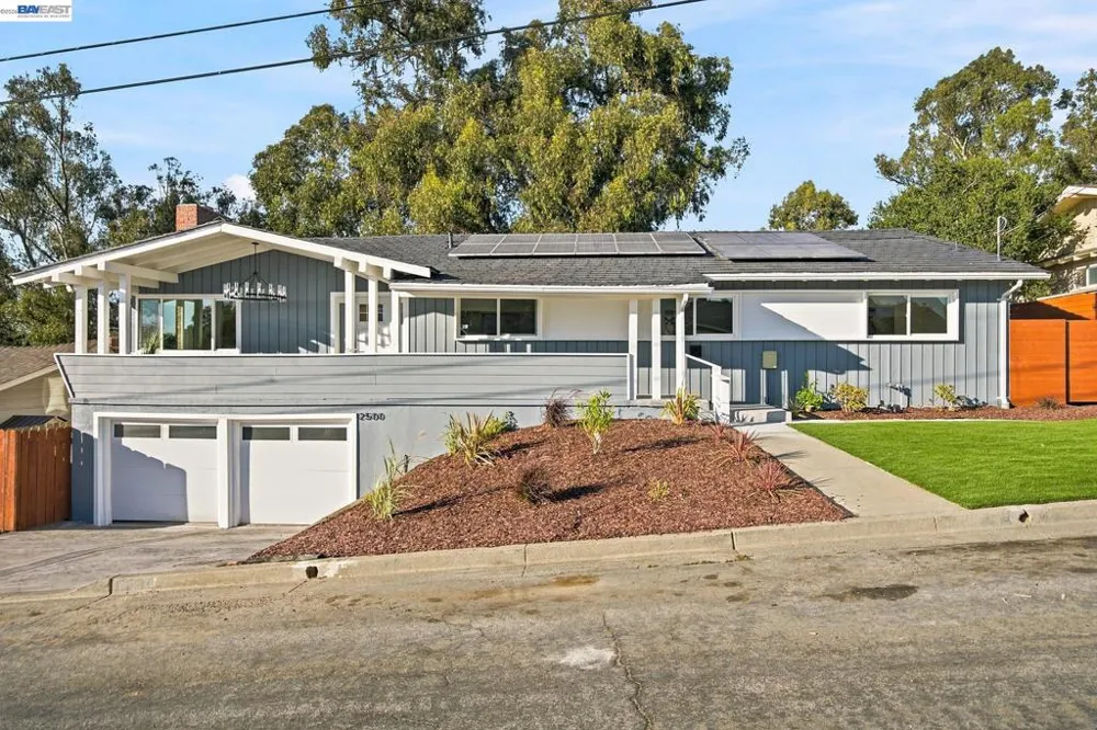 2500 Lancaster Ct Hayward, CA 94542