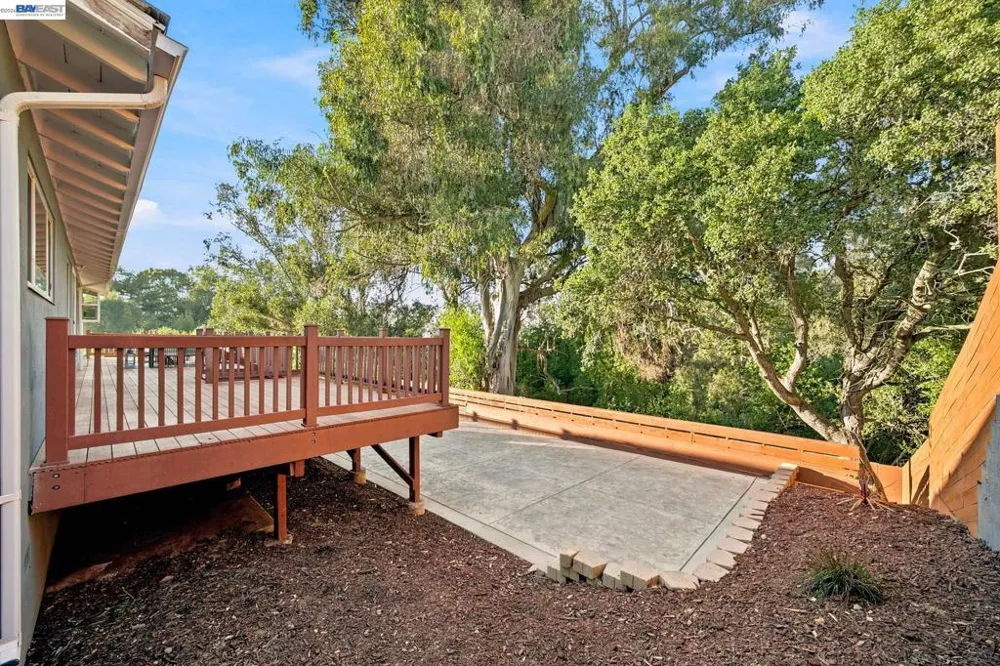 2500 Lancaster Ct Hayward, CA 94542