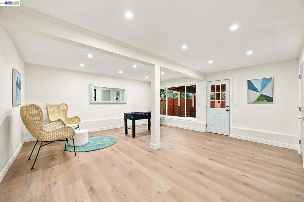 2500 Lancaster Ct Hayward, CA 94542