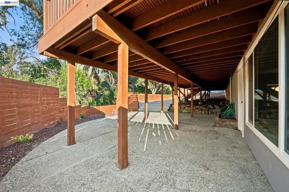 2500 Lancaster Ct Hayward, CA 94542