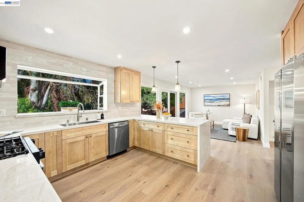 2500 Lancaster Ct Hayward, CA 94542