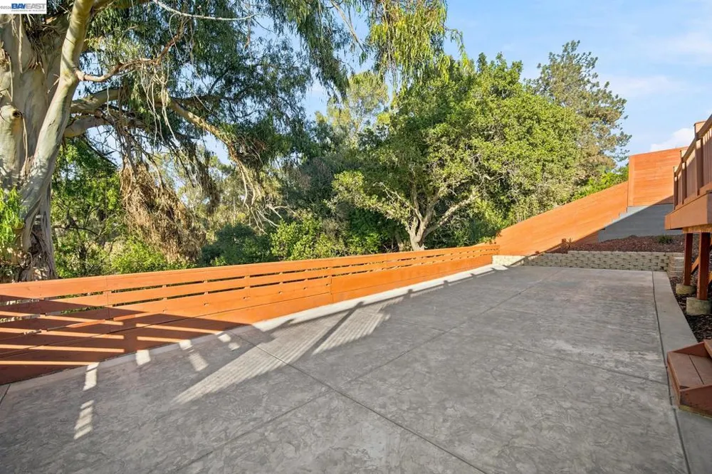 2500 Lancaster Ct Hayward, CA 94542