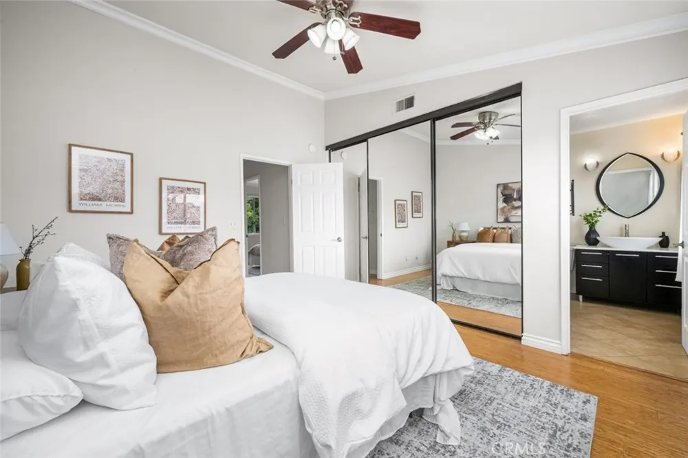 152 Greenmoor #64 Irvine, CA 92614
