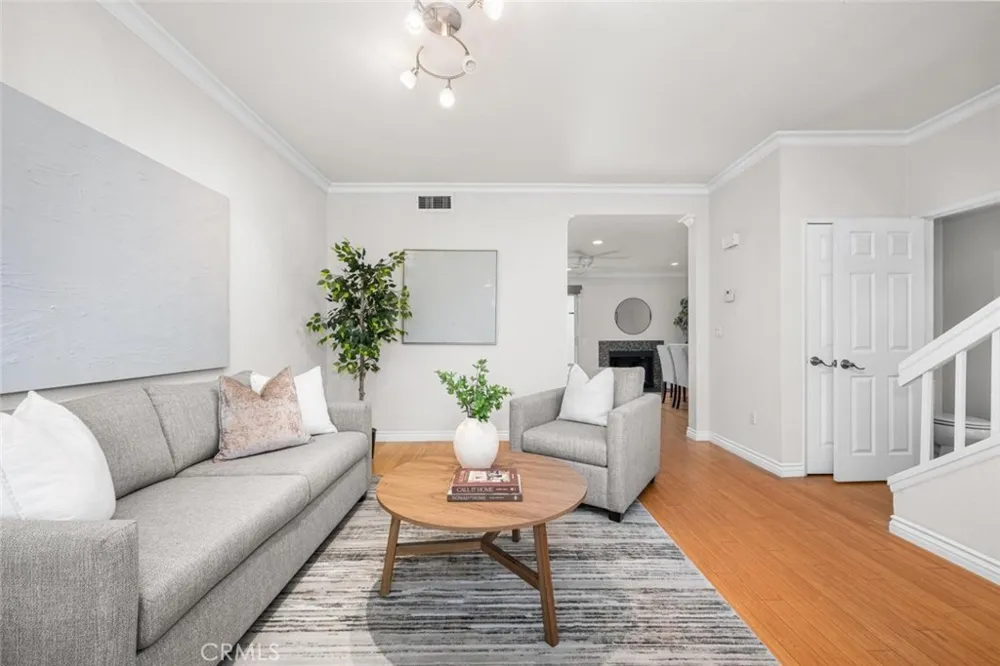 152 Greenmoor #64 Irvine, CA 92614