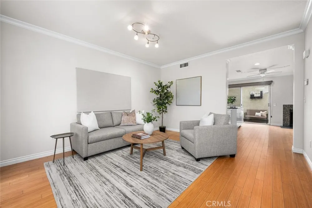 152 Greenmoor #64 Irvine, CA 92614