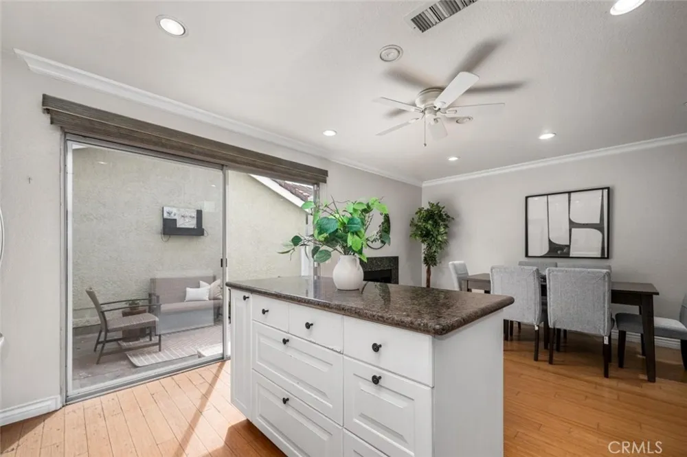 152 Greenmoor #64 Irvine, CA 92614