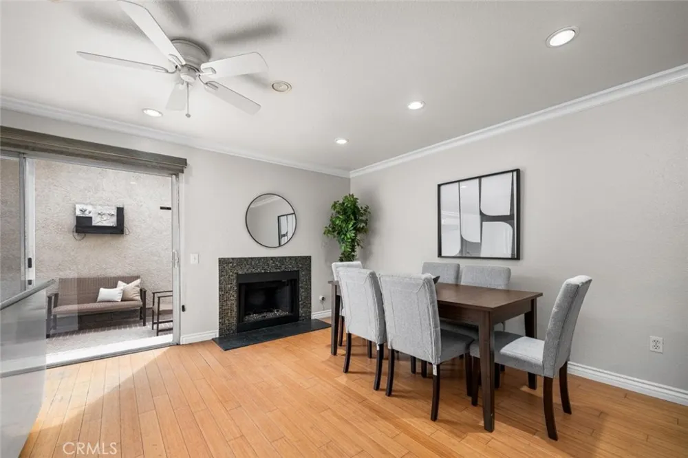 152 Greenmoor #64 Irvine, CA 92614
