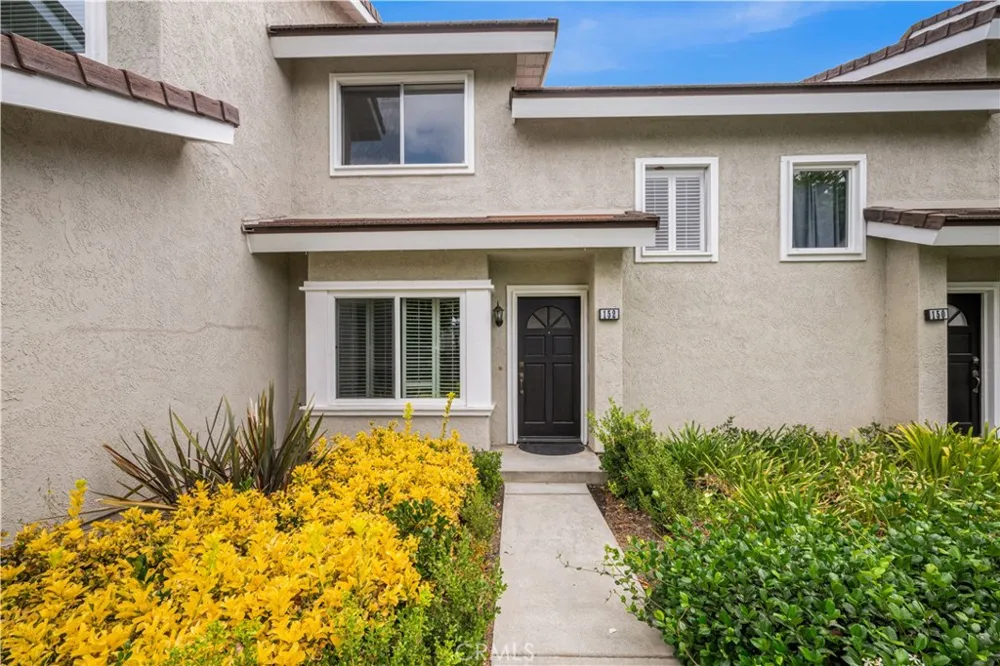 152 Greenmoor #64 Irvine, CA 92614