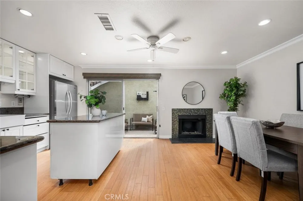 152 Greenmoor #64 Irvine, CA 92614