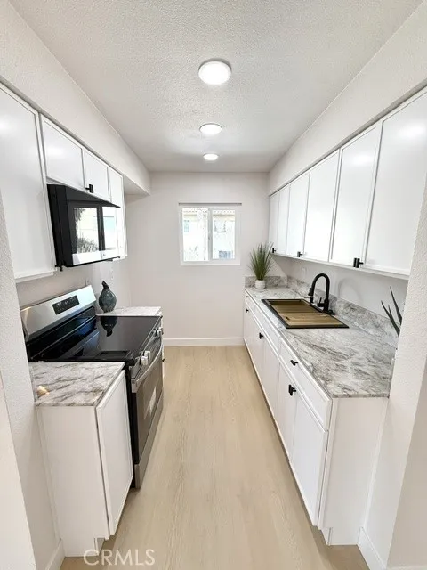 1707 Normandy #D Santa Ana, CA 92705