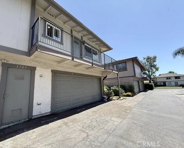 1707 Normandy #D Santa Ana, CA 92705
