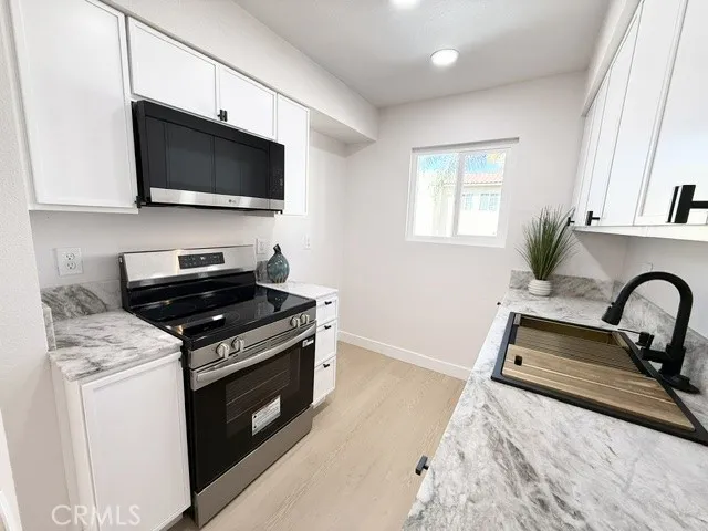 1707 Normandy #D Santa Ana, CA 92705