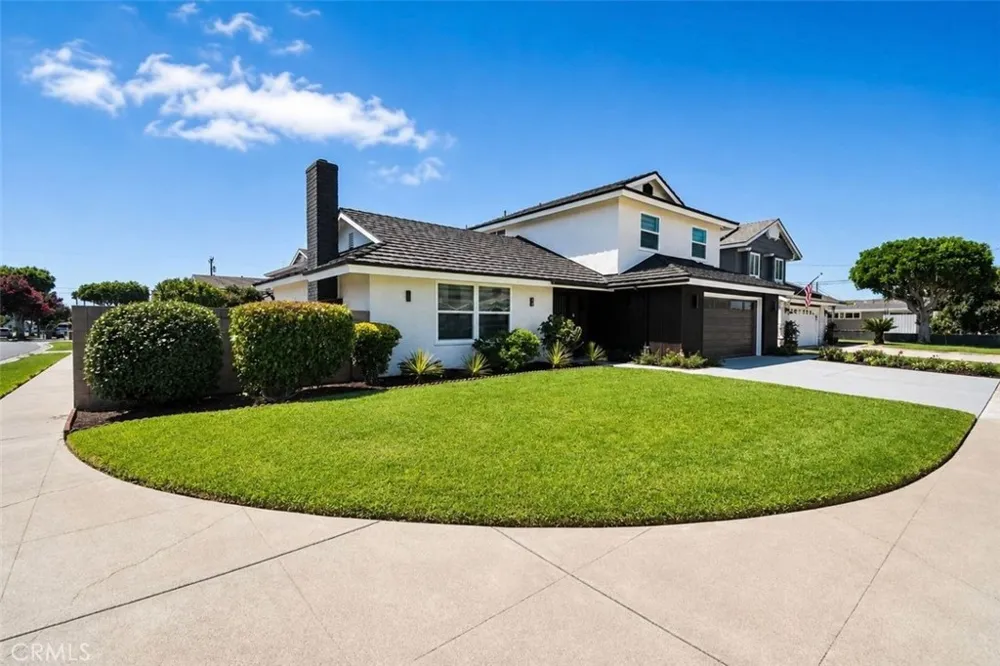 9444 La Estrella Ave Fountain Valley, CA 92708