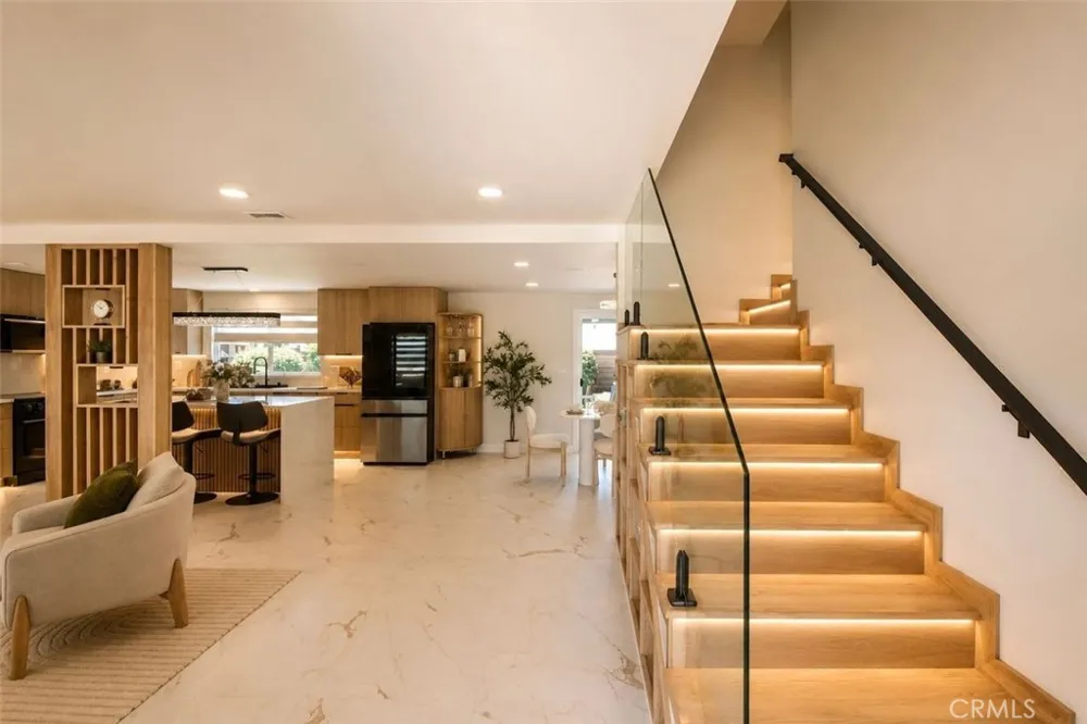 9444 La Estrella Ave Fountain Valley, CA 92708