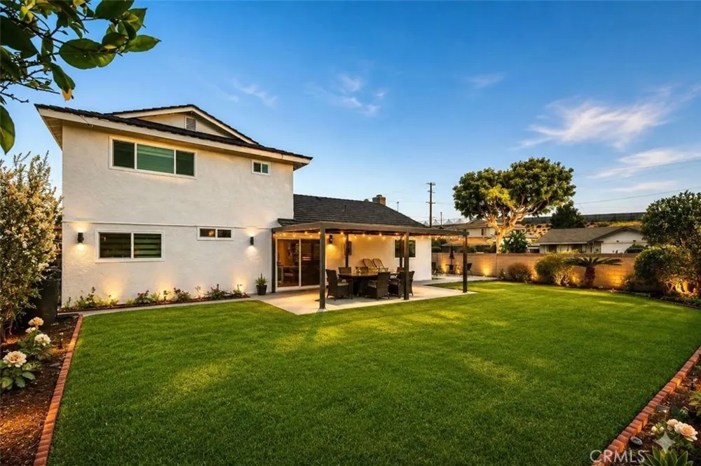 9444 La Estrella Ave Fountain Valley, CA 92708