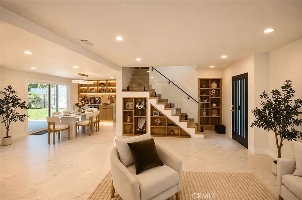 9444 La Estrella Ave Fountain Valley, CA 92708
