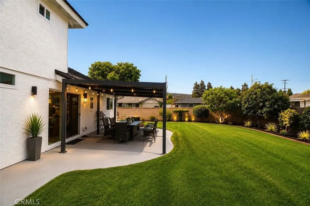 9444 La Estrella Ave Fountain Valley, CA 92708