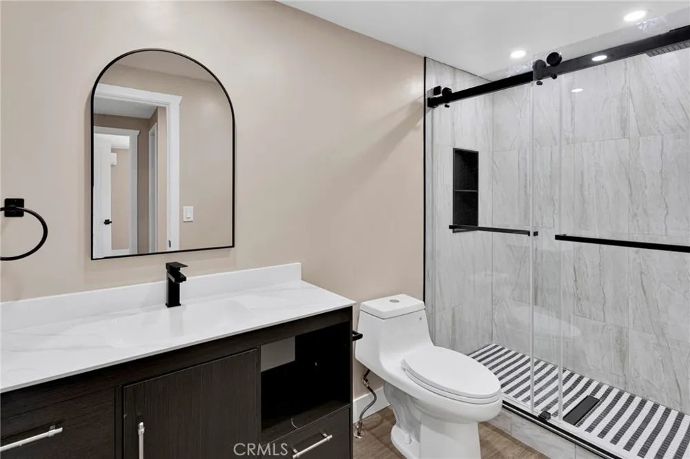 9283 Atsina Phelan, CA 92371