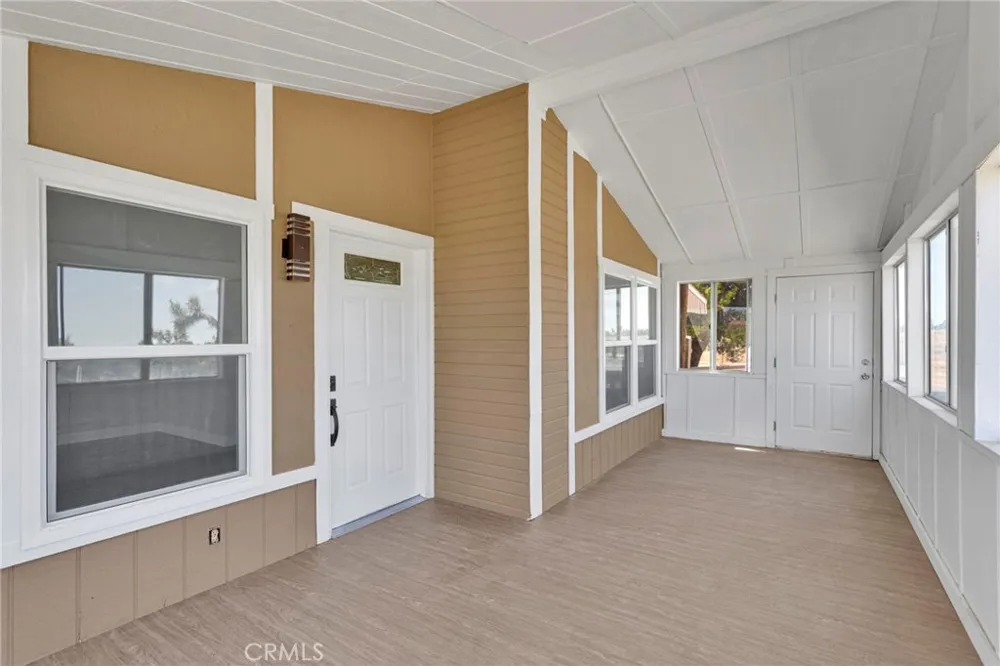 9283 Atsina Phelan, CA 92371