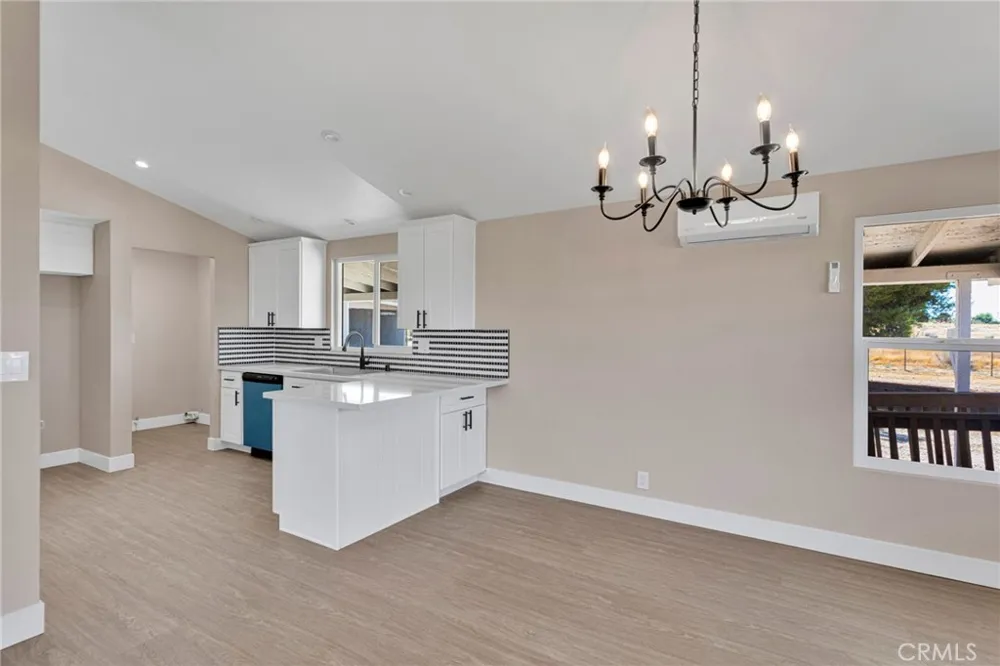 9283 Atsina Phelan, CA 92371