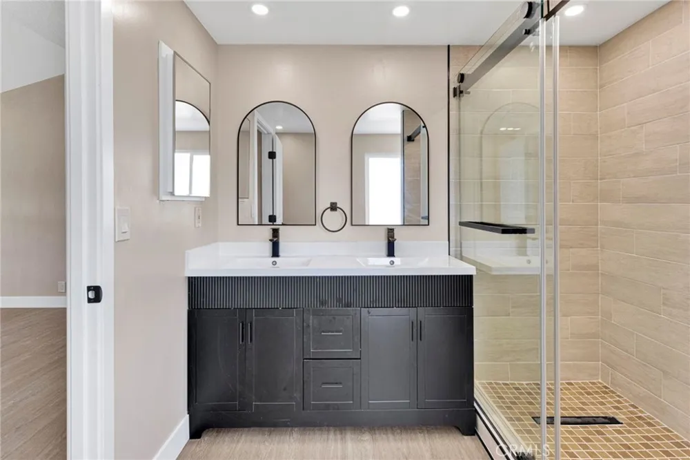 9283 Atsina Phelan, CA 92371