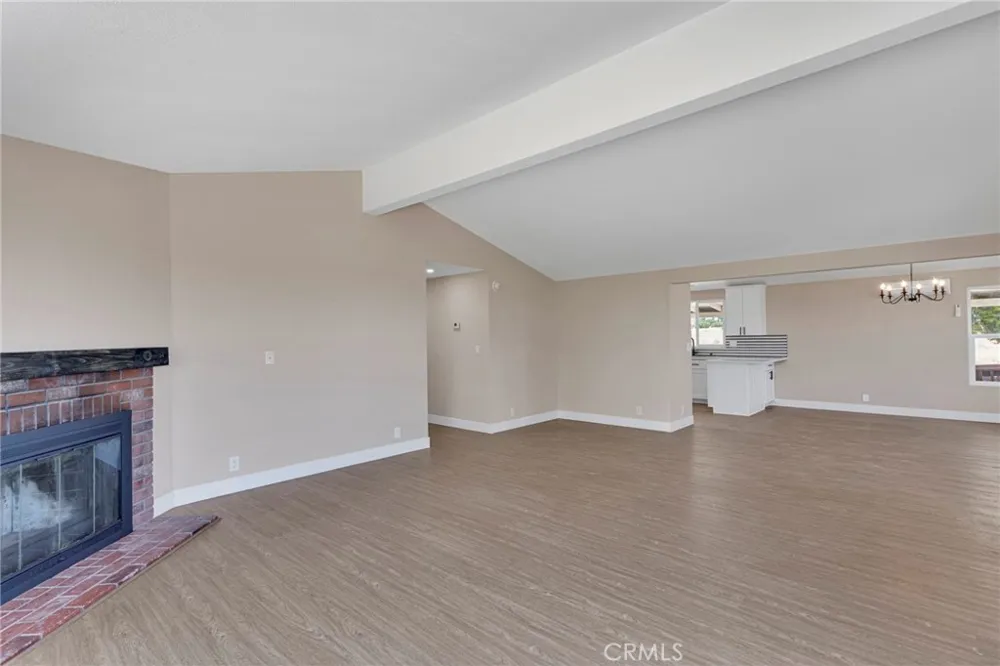 9283 Atsina Phelan, CA 92371
