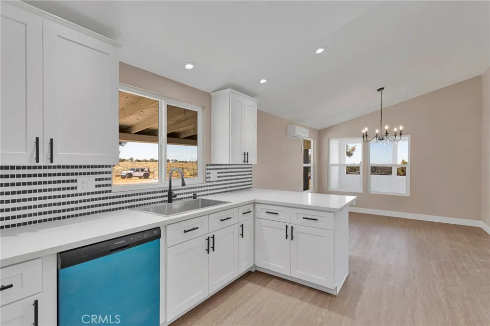 9283 Atsina Phelan, CA 92371