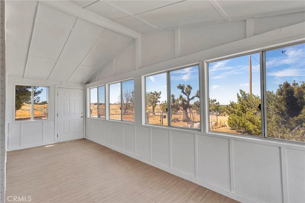 9283 Atsina Phelan, CA 92371