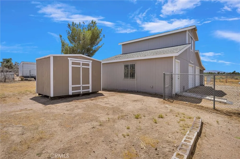 9283 Atsina Phelan, CA 92371