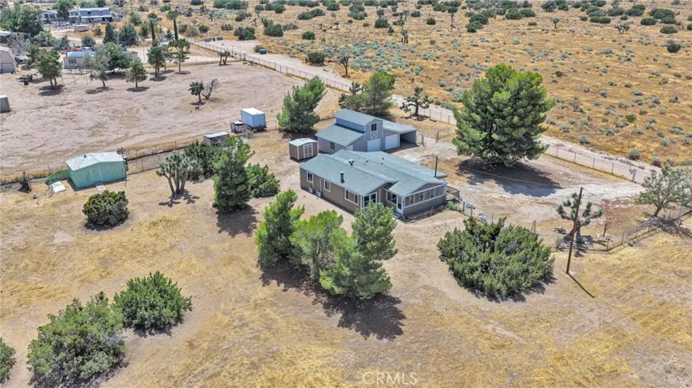 9283 Atsina Phelan, CA 92371