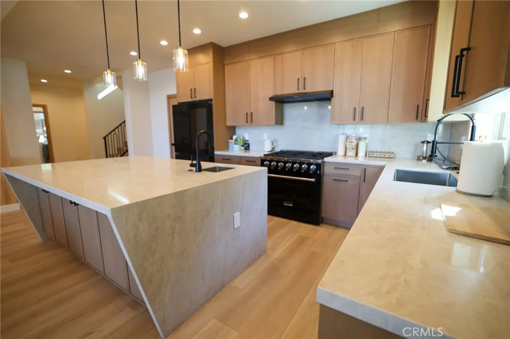 40260 Lakeview Big Bear Lake, CA 92315