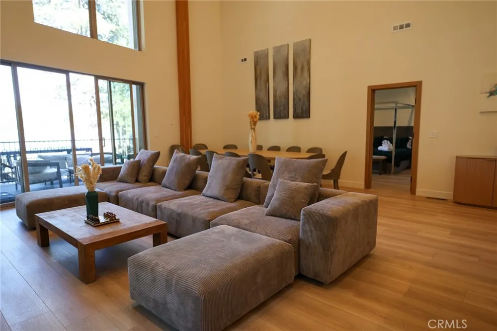 40260 Lakeview Big Bear Lake, CA 92315
