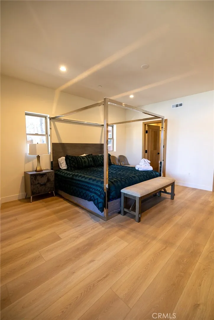 40260 Lakeview Big Bear Lake, CA 92315