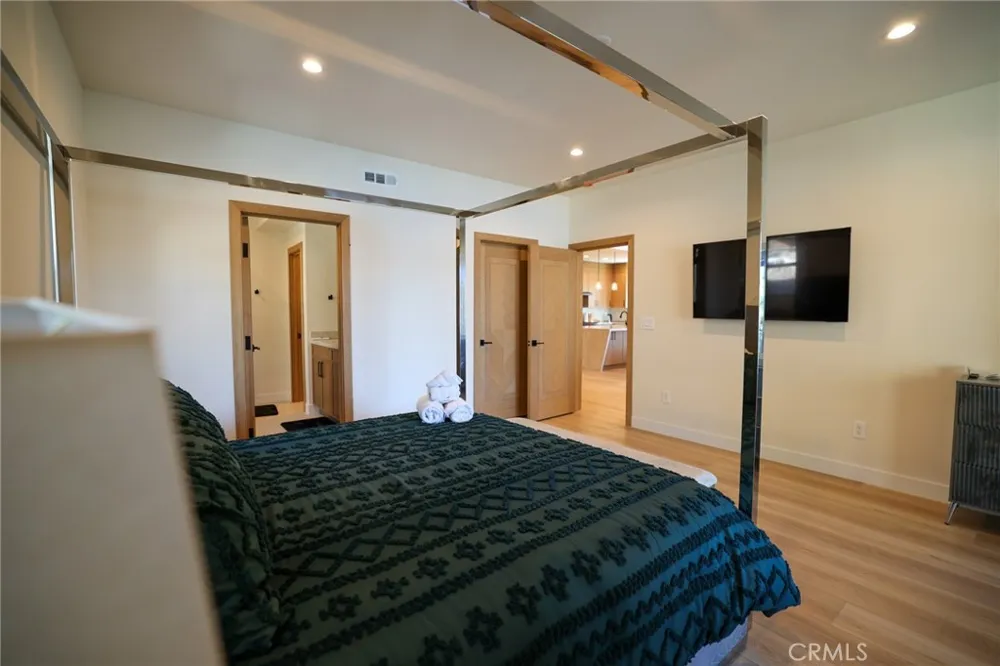 40260 Lakeview Big Bear Lake, CA 92315