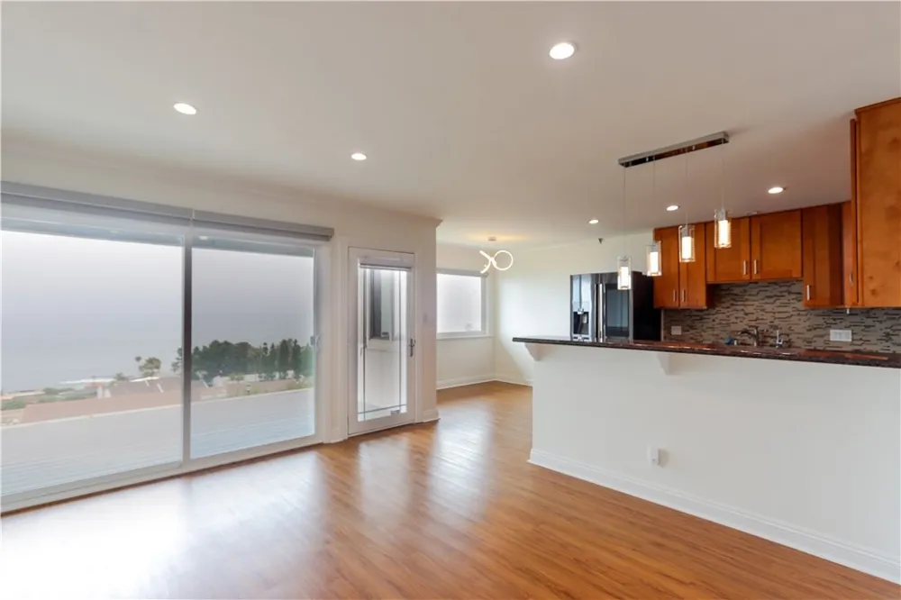 21722 Ocean Vista #C Laguna Beach, CA 92651