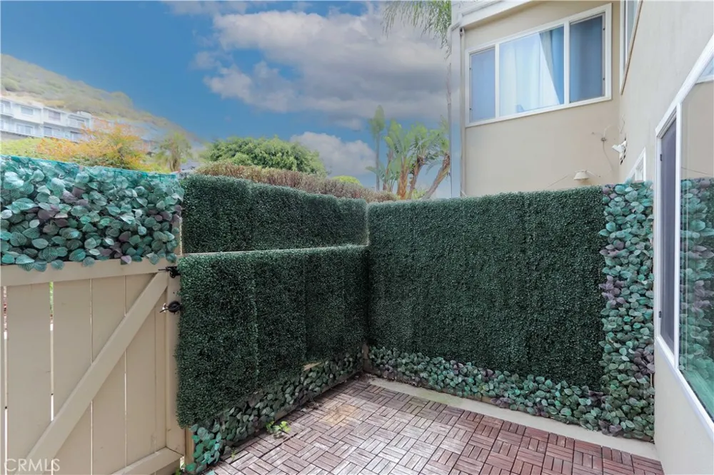21722 Ocean Vista #C Laguna Beach, CA 92651