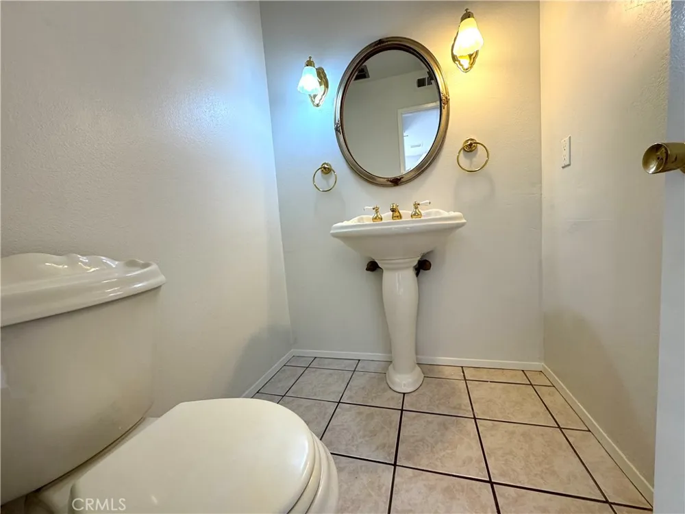 530 Berry La Habra, CA 90631