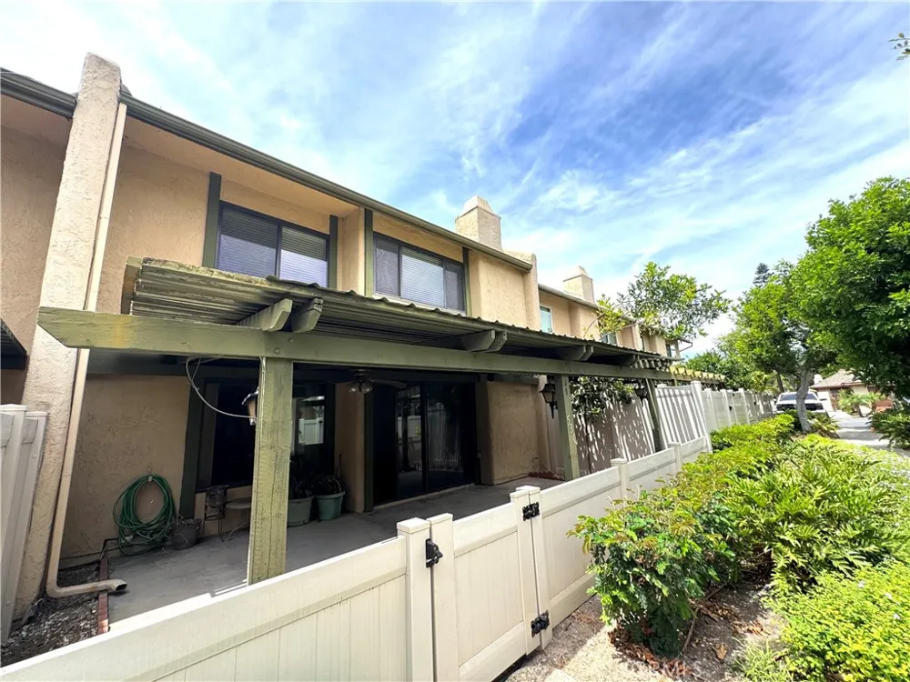 530 Berry La Habra, CA 90631