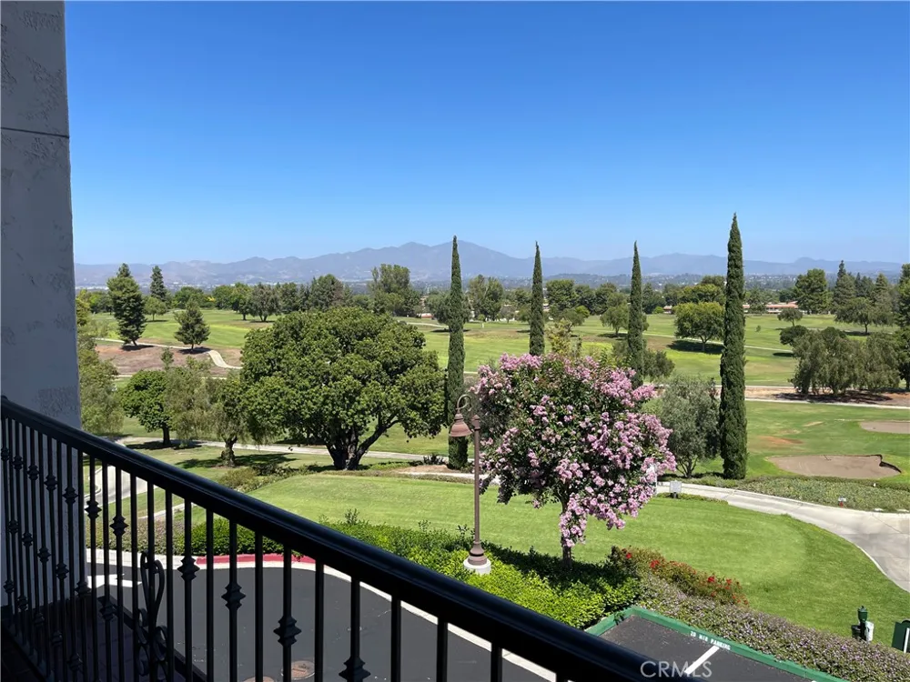 4015 Calle Sonora Oeste #1F Laguna Woods, CA 92637