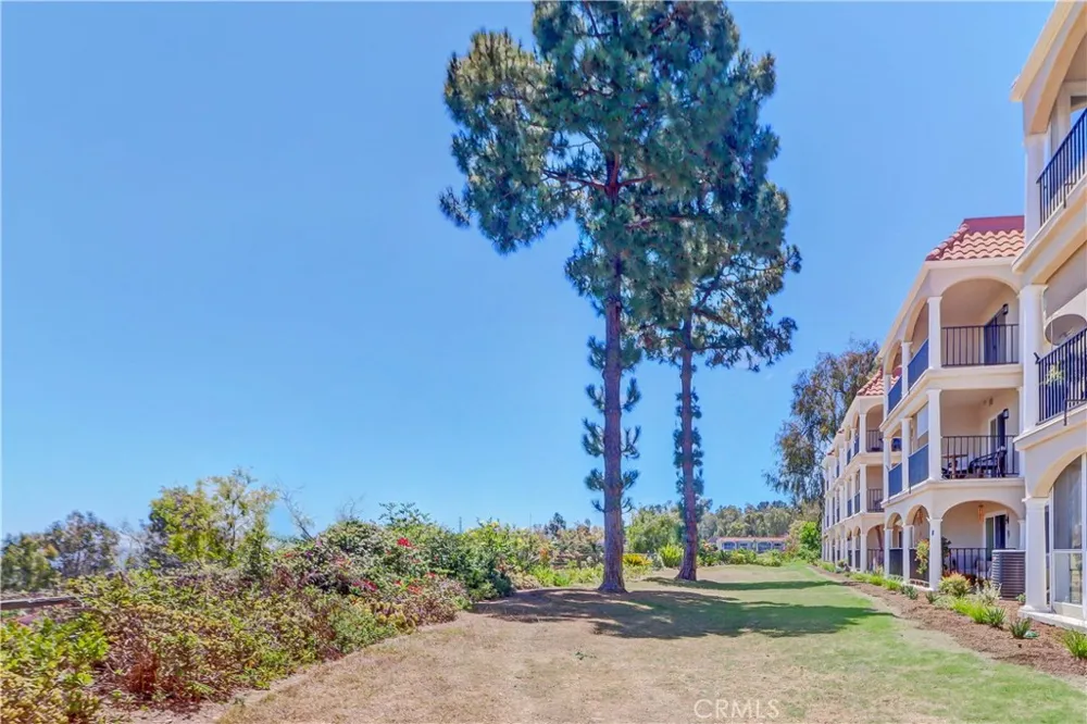 4015 Calle Sonora Oeste #1F Laguna Woods, CA 92637