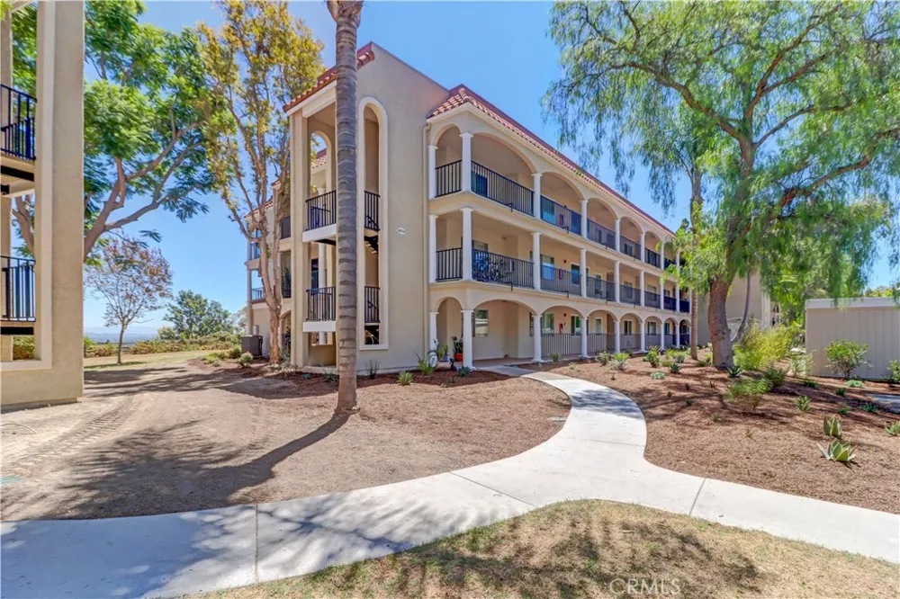 4015 Calle Sonora Oeste #1F Laguna Woods, CA 92637